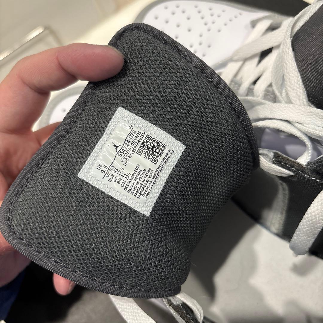 NIKE エアジョーダン1 mid 美品　正規