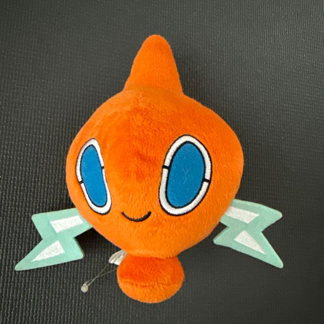 ピカチュウ　ロトム ぬいぐるみセット　まとめ売り