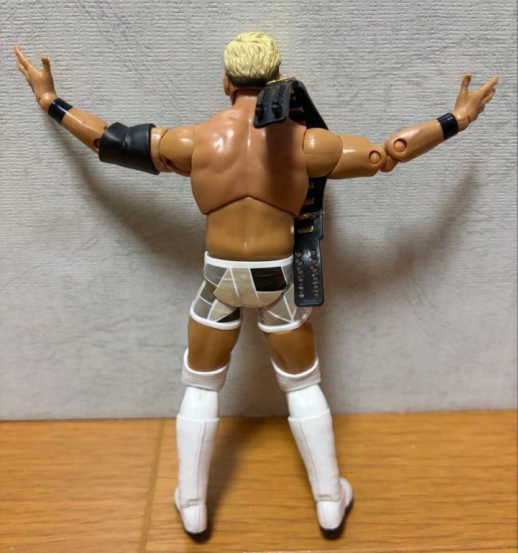 オカダカズチカ　フィギュア　AEW 新日本プロレス　開封品