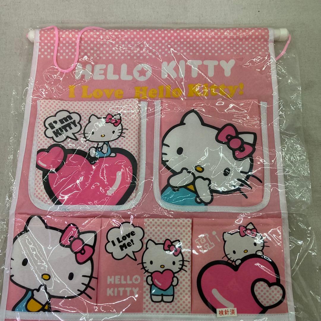 【新品未使用タグ付き★2011年製】ハローキティ　ウォールポケット　サンリオ