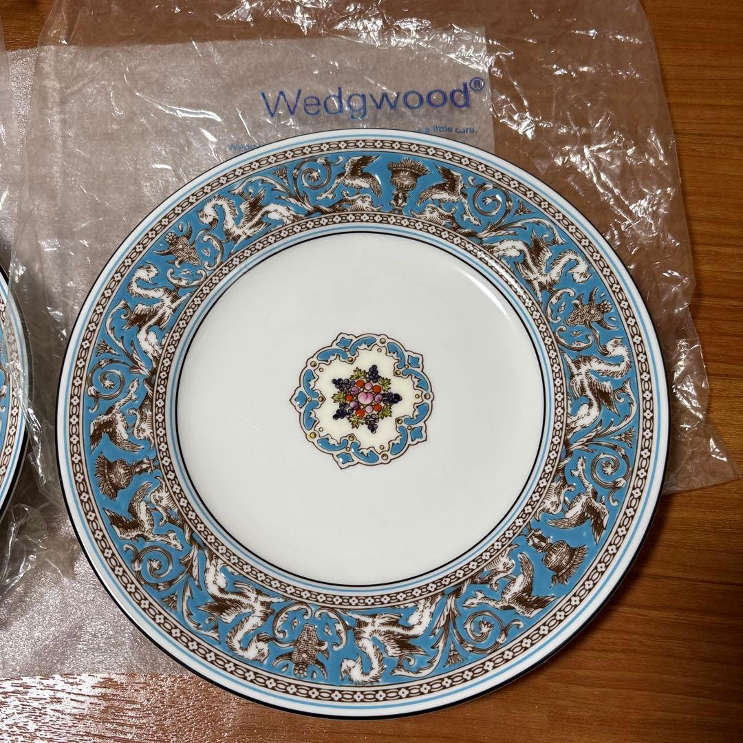 未使用品　wedgewood フロレンティーン20cm ２枚セット