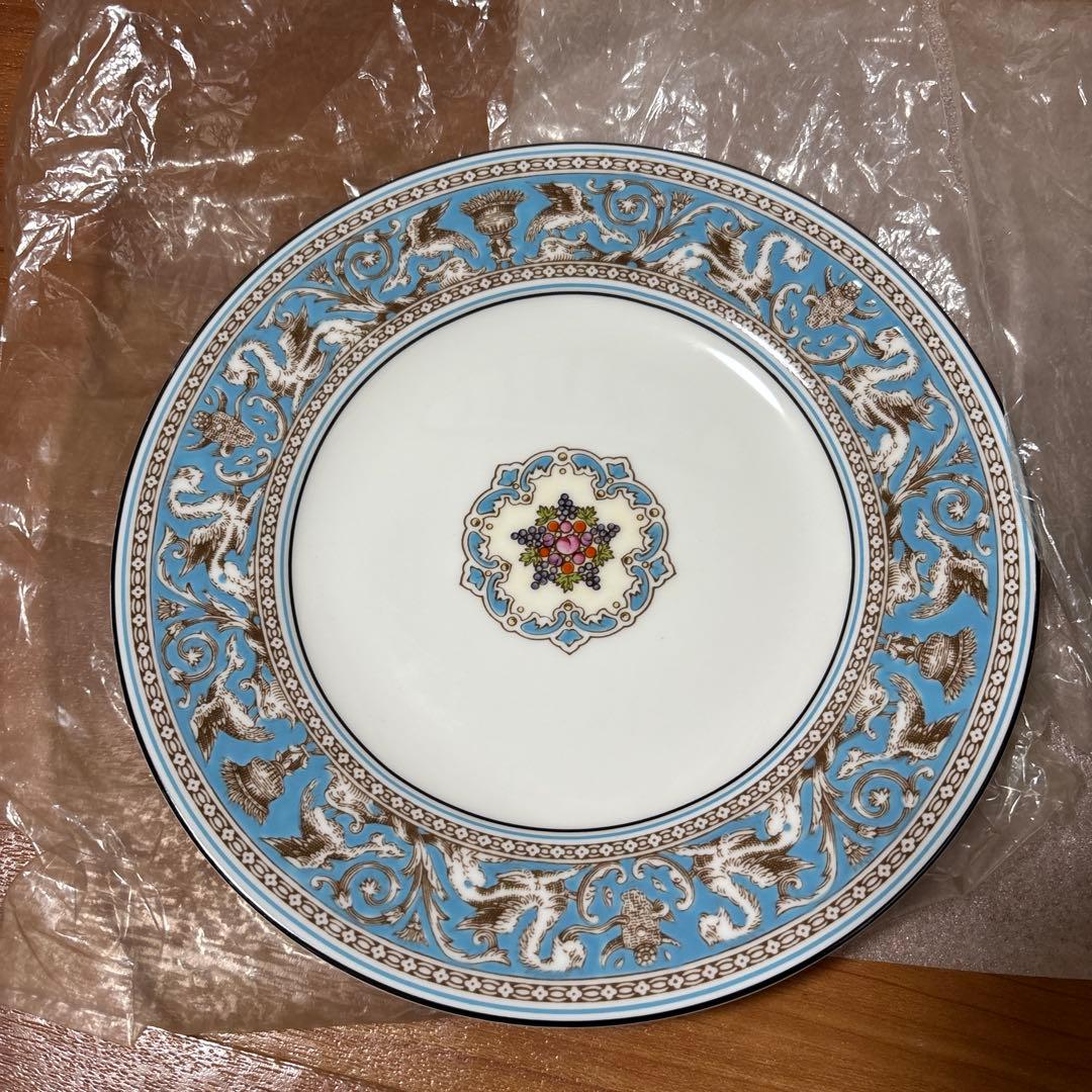 未使用品　wedgewood フロレンティーン20cm ２枚セット