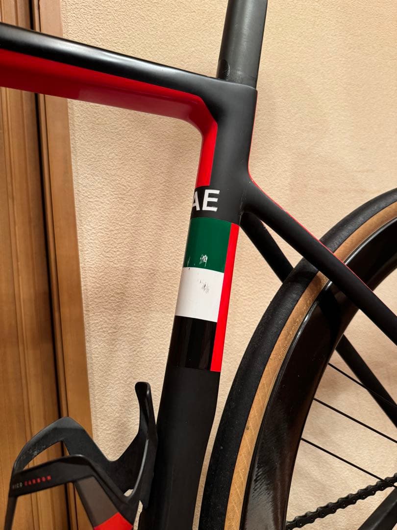 コルナゴ v3rs UAE TEAM Emirates 限定モデル
