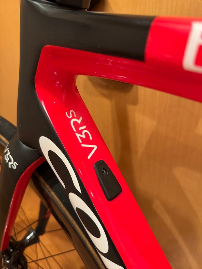 コルナゴ v3rs UAE TEAM Emirates 限定モデル