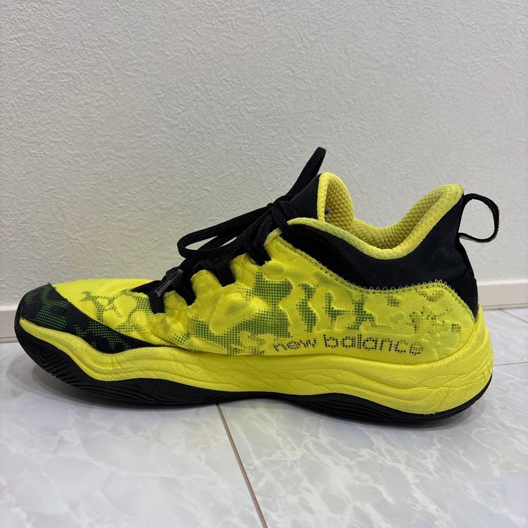 シューズ(男性用) NEW BALANCE FUELCELL TWO WXY V3