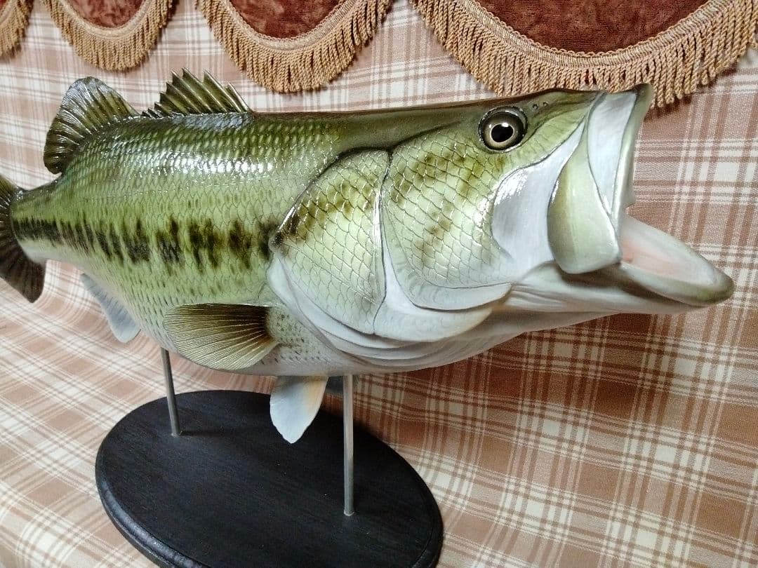 ハンドメイド　62cmブラックバス　27cmオショロコマ　フィギュア