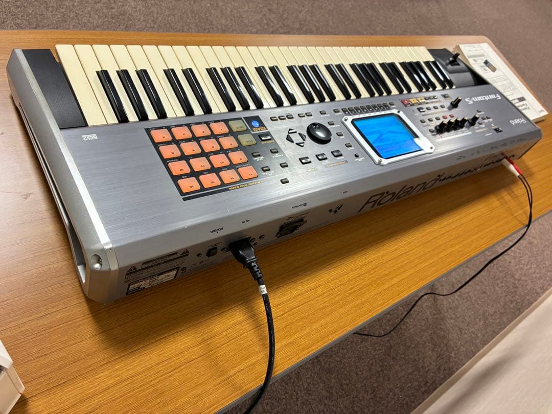 鍵盤楽器 Roland FANTOM-S