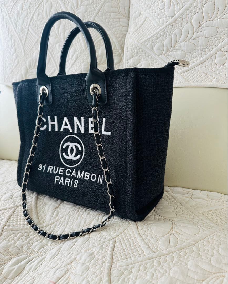 CHANEL ノベルティ　肩掛けチェーン付トートバッグ　黒ツイード2wayバッグ