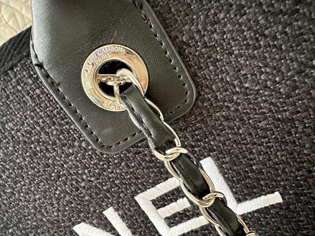 CHANEL ノベルティ　肩掛けチェーン付トートバッグ　黒ツイード2wayバッグ