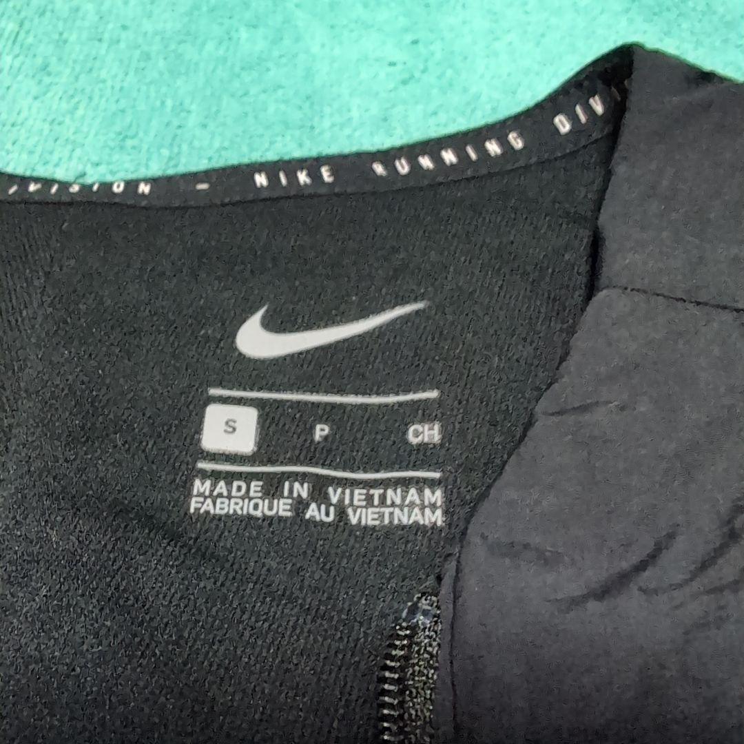 NIKE RUNNING DIVISION Ｓ size