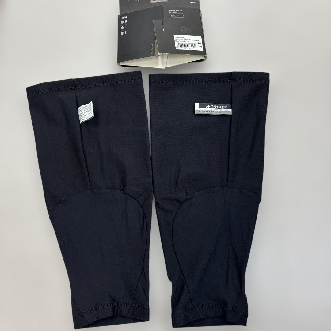 【新品】Assos ニーウォーマーⅡ