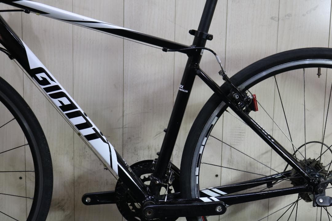 ジャイアントcrostar 700C アルミ 2X8S 470mm クロスバイク