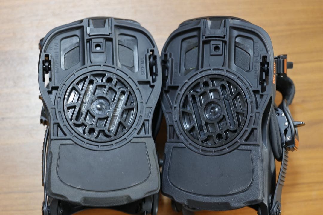UNION ブラック スノーボードビンディング　FLITE PRO