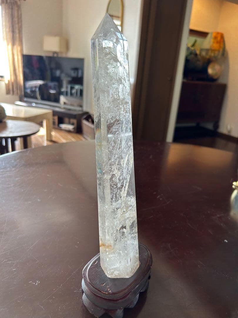 虹入り水晶六角柱(専用台付き)