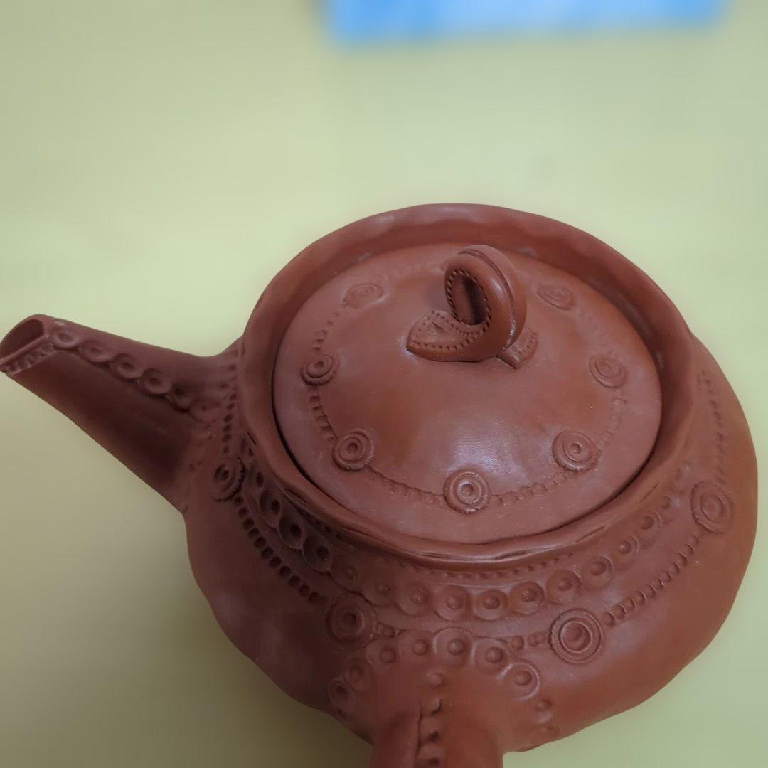 常滑焼 石仙作の朱泥急須新品未使用・箱付きです。