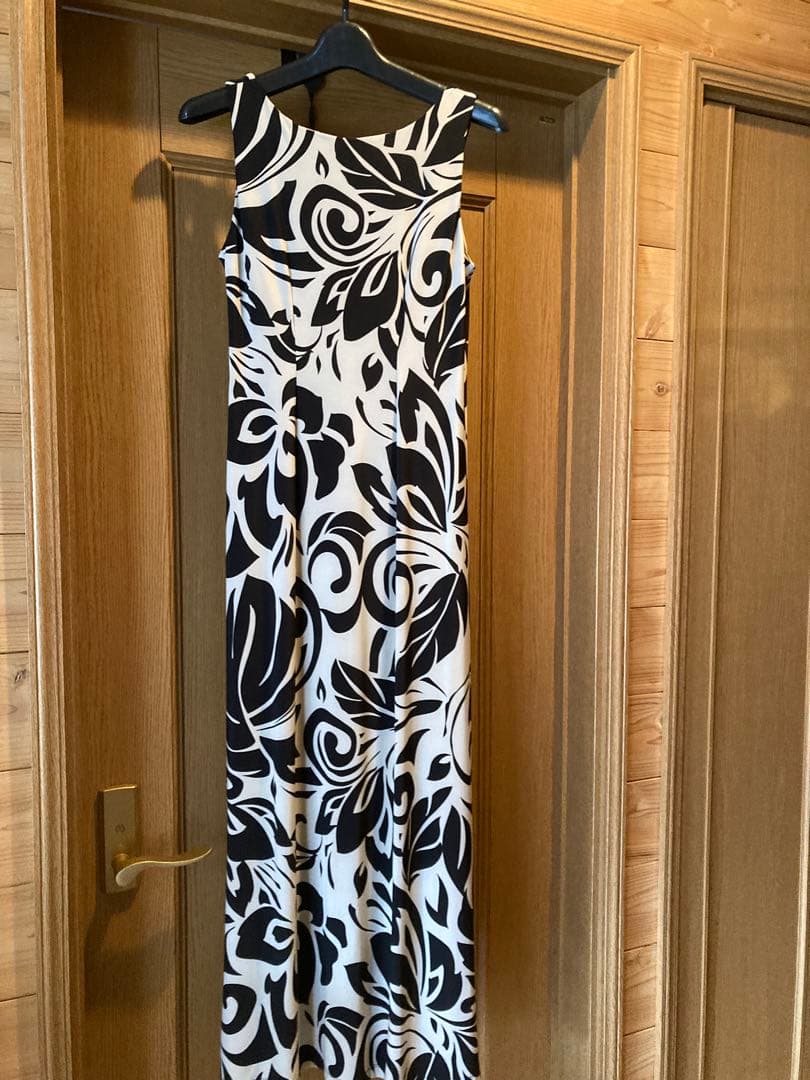 IOLANI フラロングドレス XXS アイボリーとブラック総丈127cm