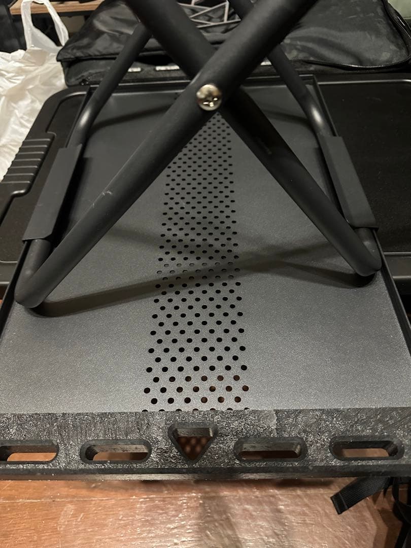 LOCKFIELD EQUIPMENT LFE BUMPER 付きテーブル