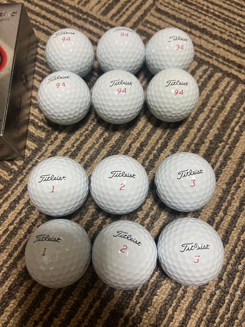 タイトリスト ゴルフボール　PROV1X 1ダース　No.94 黒ネコ　新品