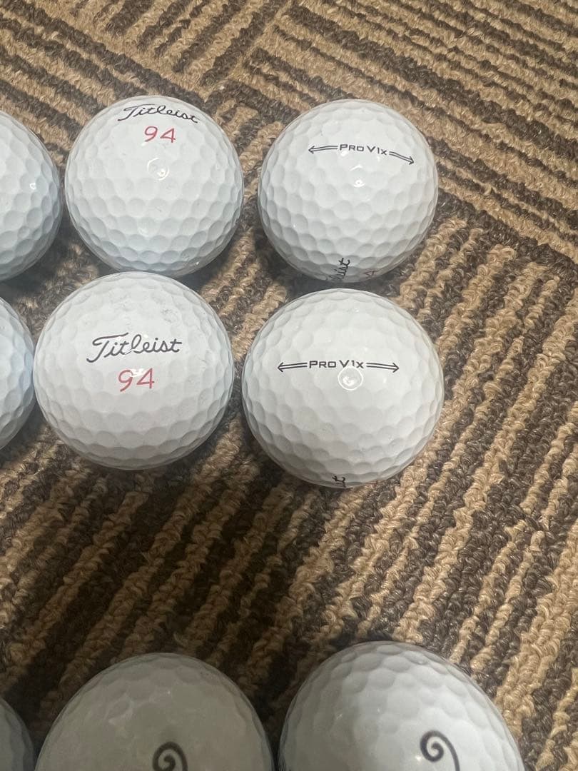タイトリスト ゴルフボール　PROV1X 1ダース　No.94 黒ネコ　新品