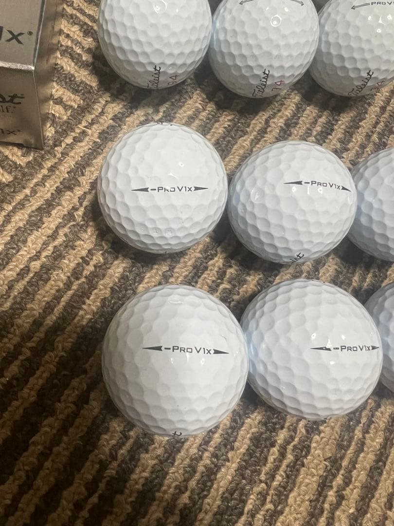 タイトリスト ゴルフボール　PROV1X 1ダース　No.94 黒ネコ　新品