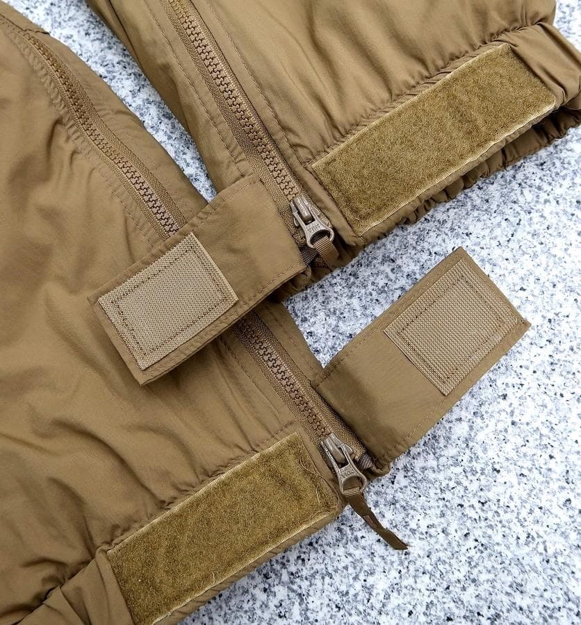 ⑨ 極美品 S-S 米軍実物 USMC レベル7 プリマロフト パンツ コヨーテ