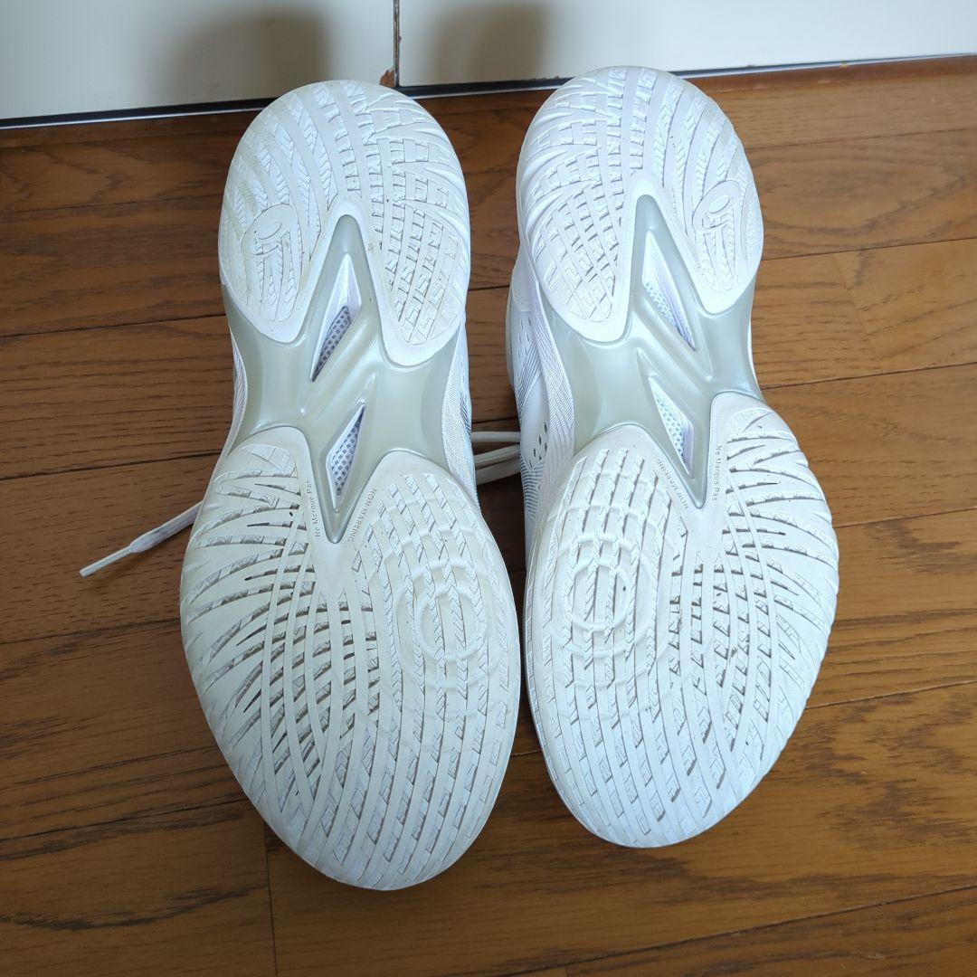 asics バッシュ　ゲルフープV16 26.0cm 数回使用