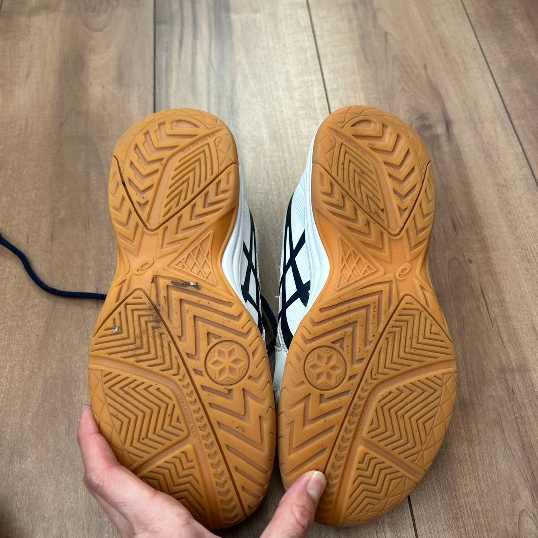 ASICS UPCOURT 5 バレーボールシューズ ミズノ膝、肘当て付き