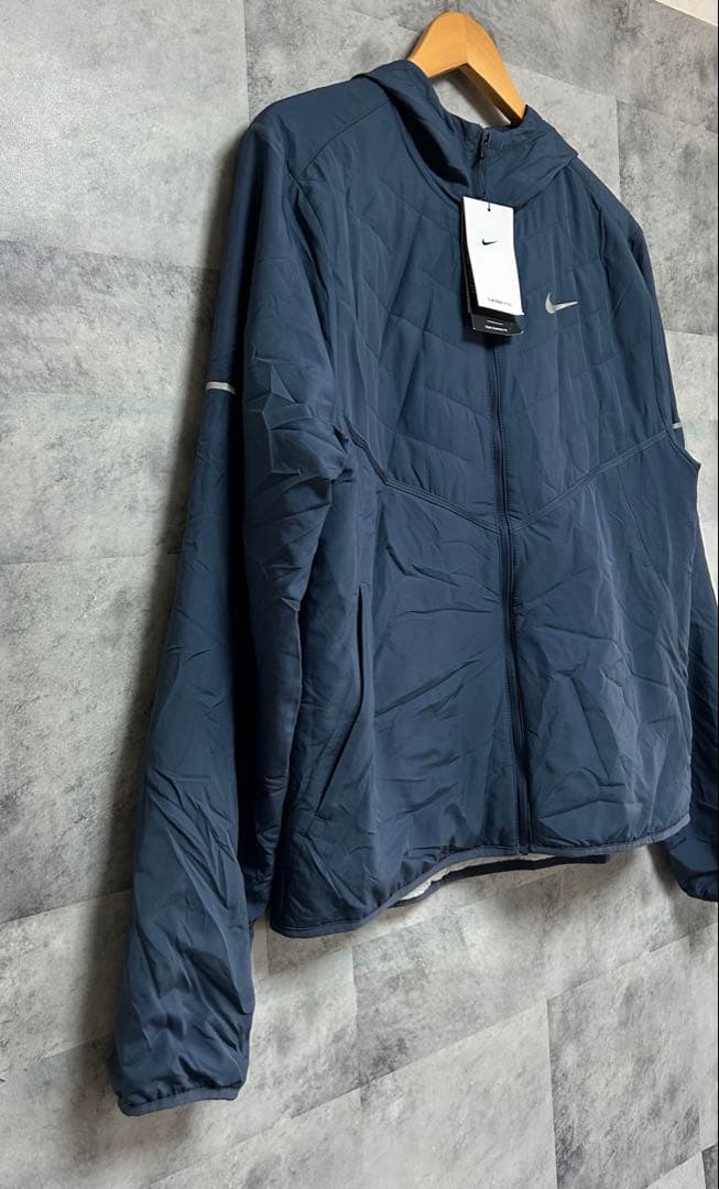 新品　NIKE ナイキ エアロレイヤー ランニングジャケット 中綿　M
