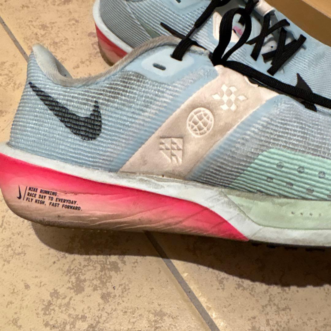 レディース　Nike ライトブルースパイクシューズ