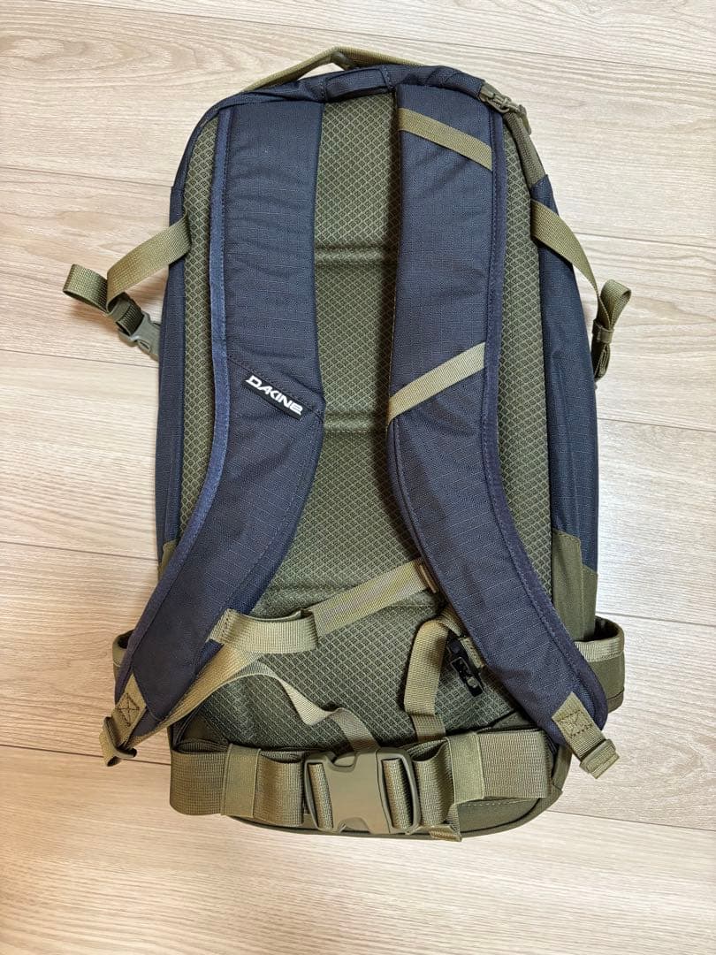 DAKINE HELL PRO 20L ダカイン　ヘリプロ　リュック　オリーブ