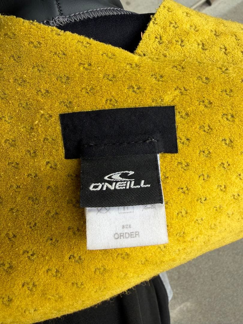 ONEILL 5×3mm セミドライ　L程度