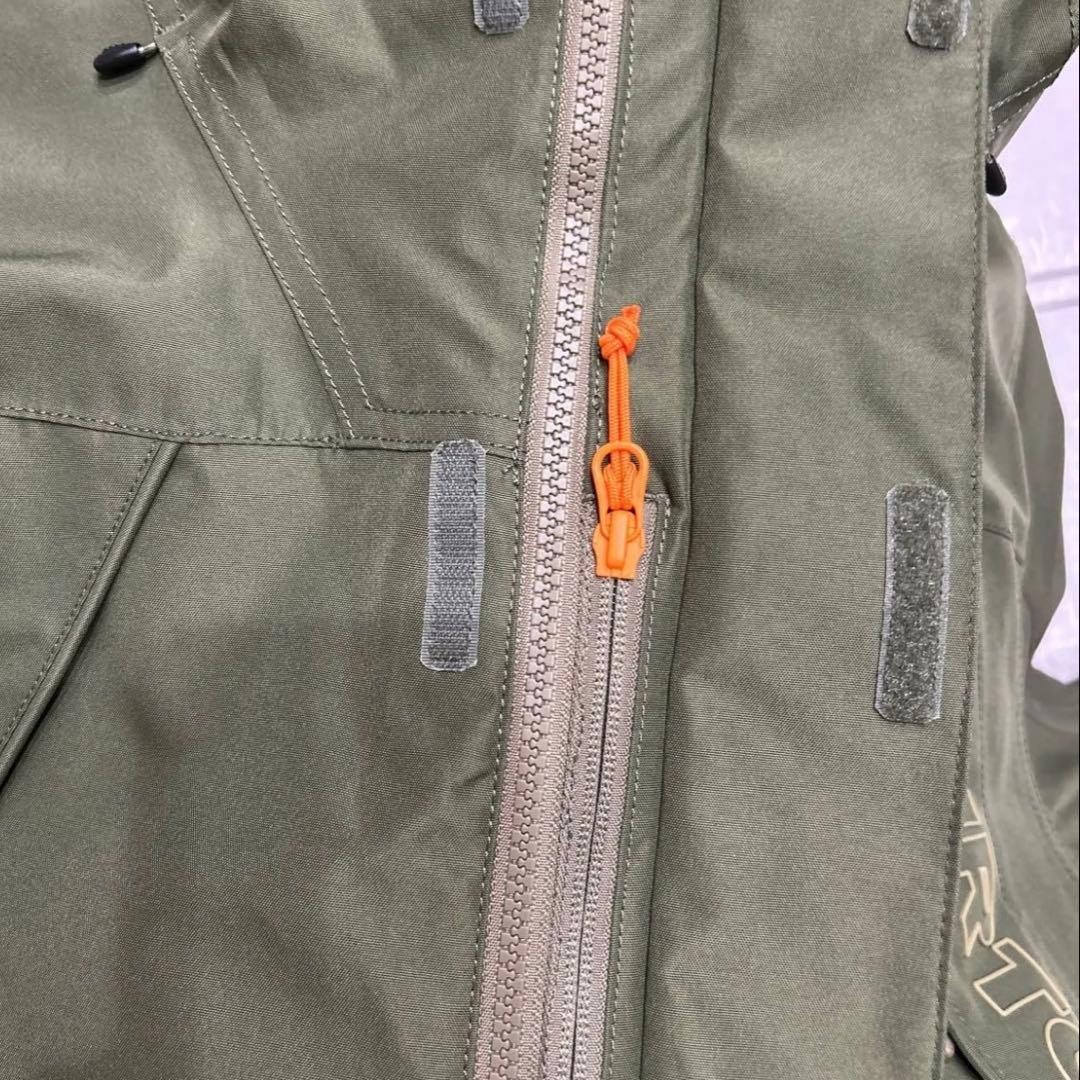 美品 BURTON バートン GORE-TEX ゴアテックス スノボウェア M