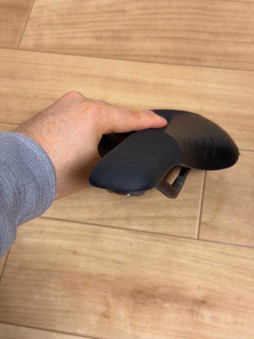 フィジーク Fizik アンタレス Antares R1 サドル カーボン