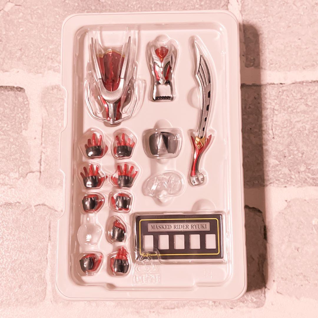S.H.Figuarts 真骨彫製法 仮面ライダー龍騎