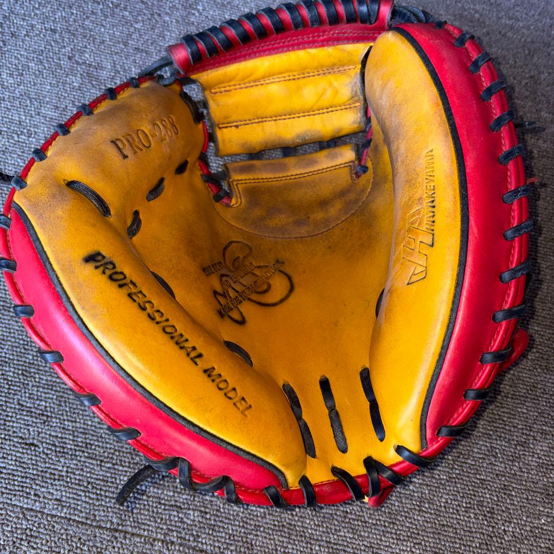 tomoハタケヤマキャッチャーミット左投げ用 中古　久保田スラッガーミット