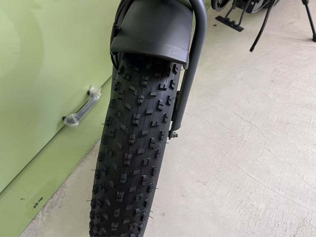 ファットバイク20インチ折り畳みビーチクルーザー自転車 FATBIKE 7段変速