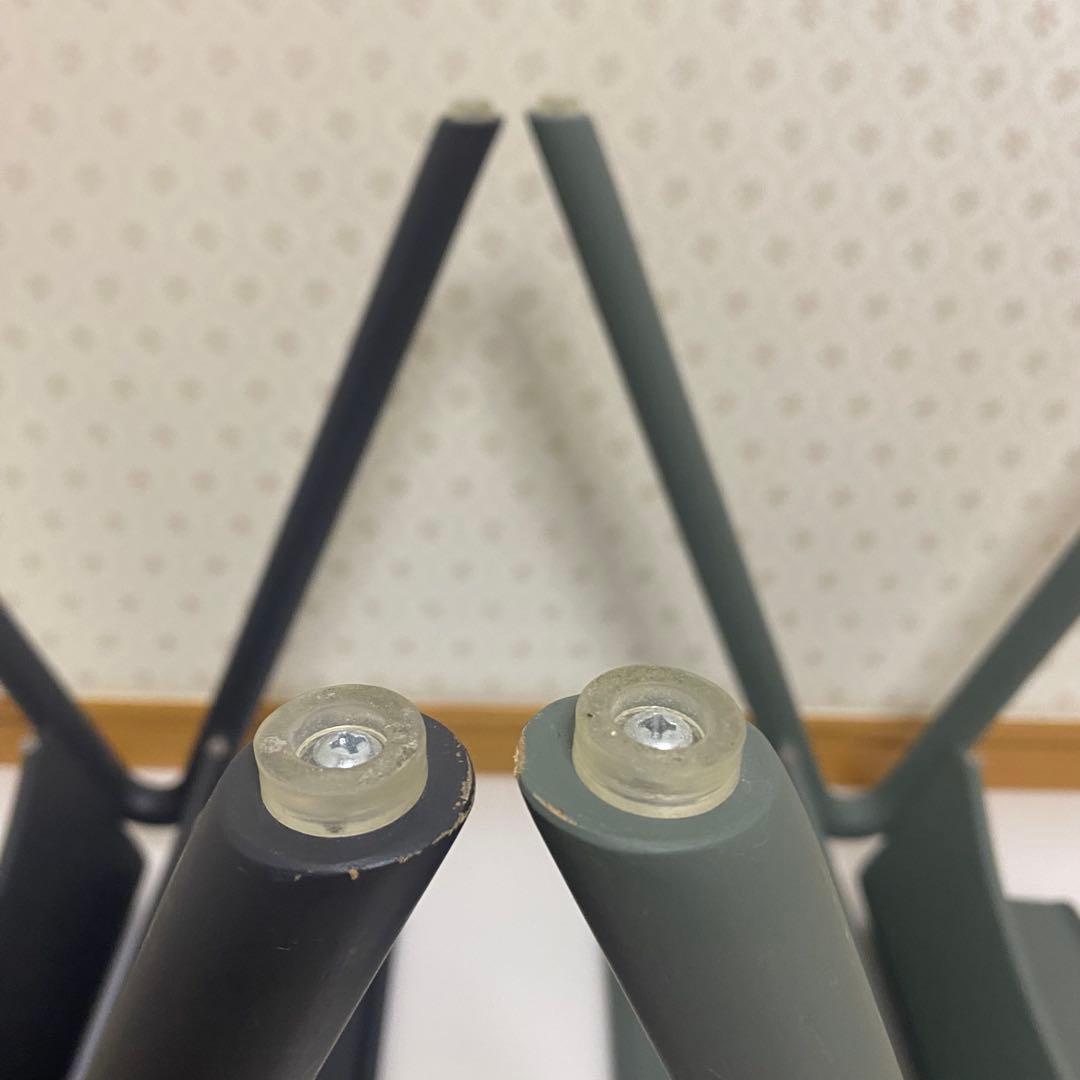 軽やかに美しく、そして強く。今にも飛び立ちそうな木製スツール KAMOME 2脚
