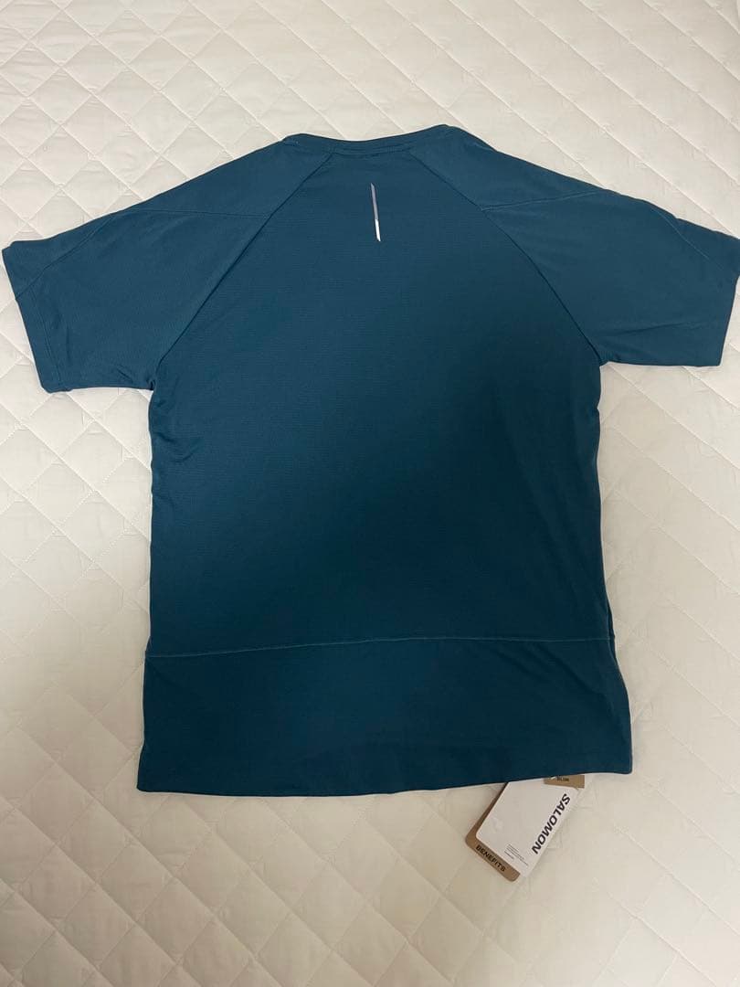 新品　サロモン　ランニングウェア