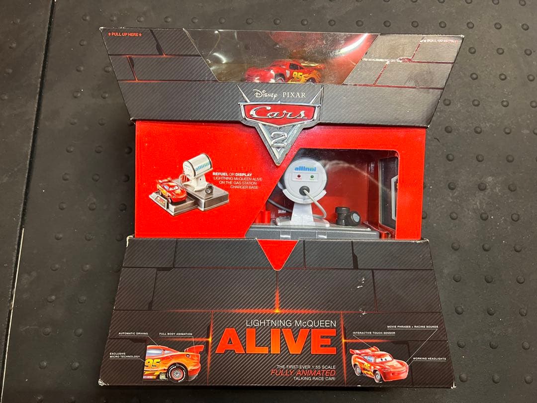 ディズニーカーズ2 ALIVE ライトニングマックイーン