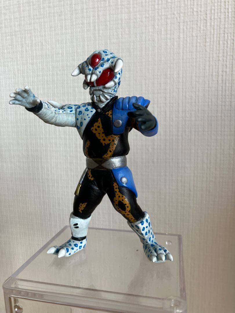 HGサイズ 仮面ライダーBLACK RX　ゲドリアン　改造 リペイント 完成品