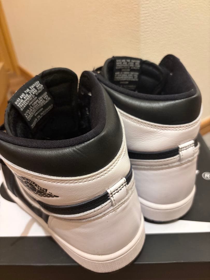 NIKE AIR JORDAN 1 RETRO ブラック/ホワイト 26.5cm