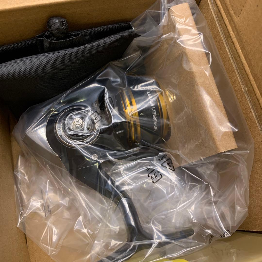 新品　ダイワ(DAIWA) スピニングリール 23レガリス　LT2500S-DH