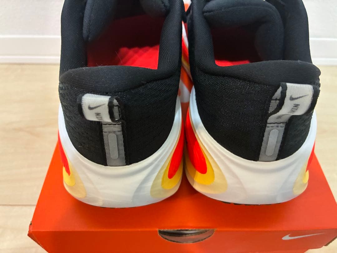 スパイク・シューズ NIKE VOMERO PLUS 26.5cm