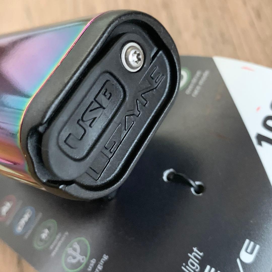 新品未使用 レザイン ライト LEZYNE 1000XL ネオメタリッカラー