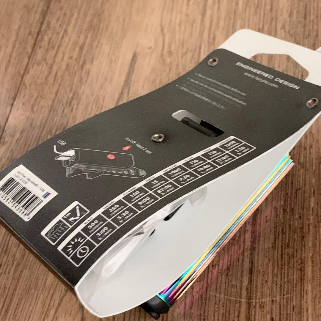 新品未使用 レザイン ライト LEZYNE 1000XL ネオメタリッカラー
