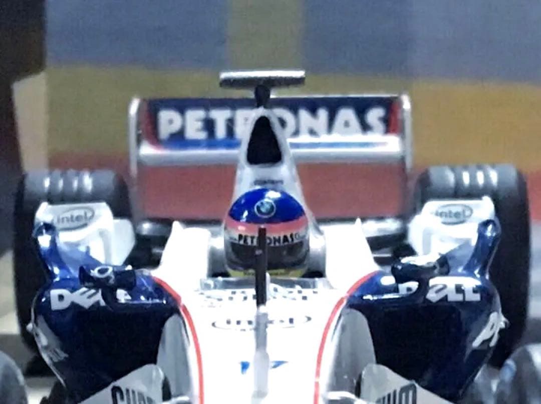 ミニチャンプス 1/43 ペトロナス  ザウバー F1 .06