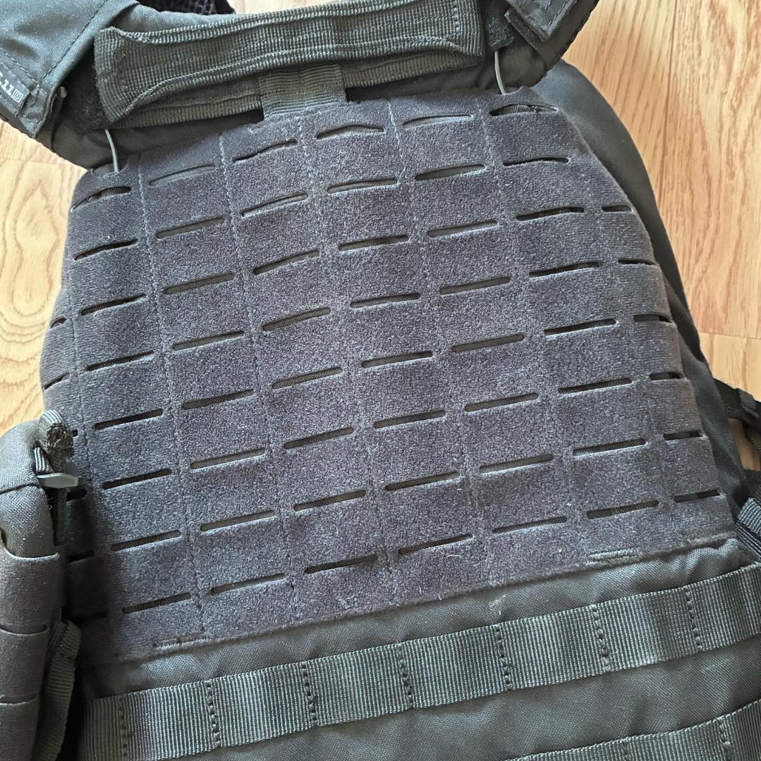 5.11 Tactical TacTec プレートキャリア ブラック 実物