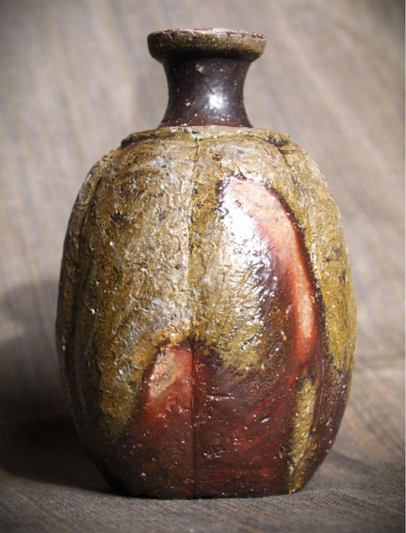 横山直樹 (師 川端文男) 備前自然練り込み徳利 徳利 共箱 陶芸 陶器 民藝