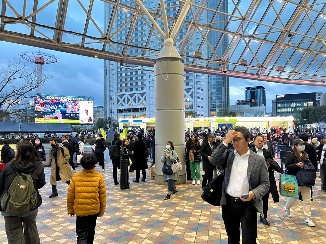 MLB WORLD TOUR TOKYO 2025 水筒とイヤフォンセット