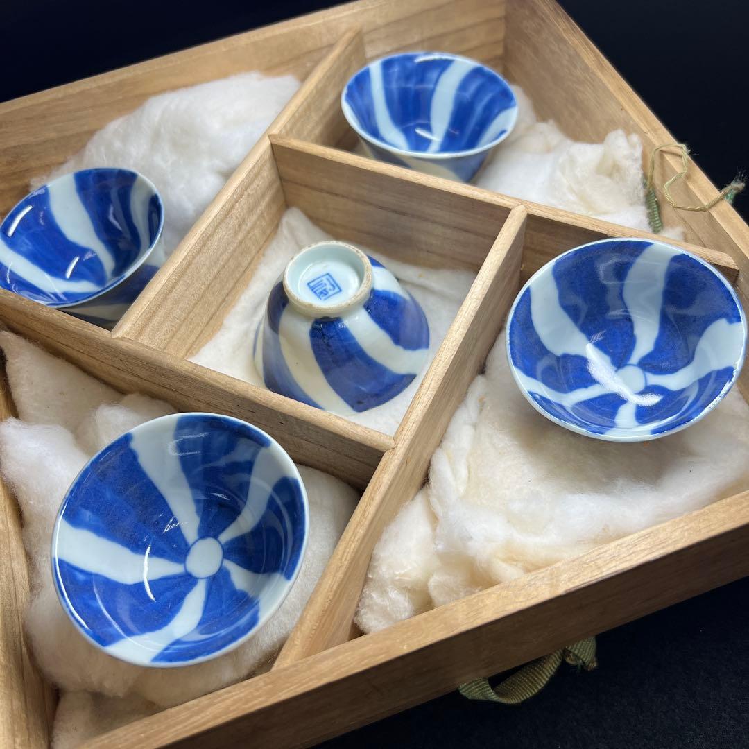 時代　青花染付渦福煎茶碗5客　木箱付　口径約6.5㎝東Y8-0403☆2Fタルチ